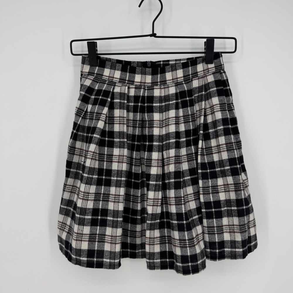 Black and White Plaid Pleated Mini Skirt High Waisted Checkered XS